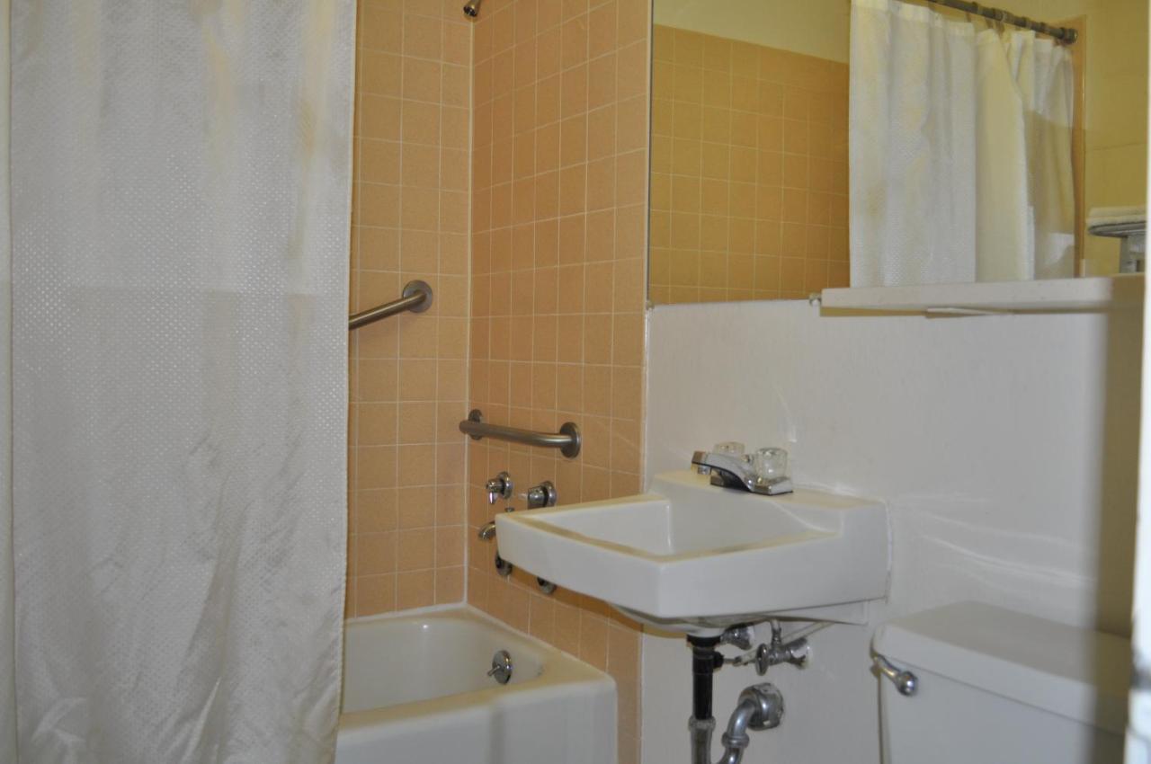 Budget Inn Express Хелена Екстериор снимка